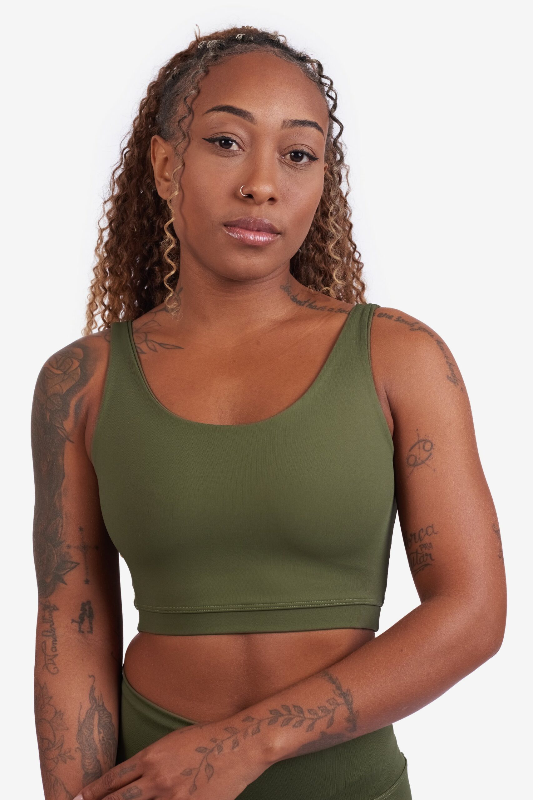 top-harmony-yogateria-verde-02-scaled