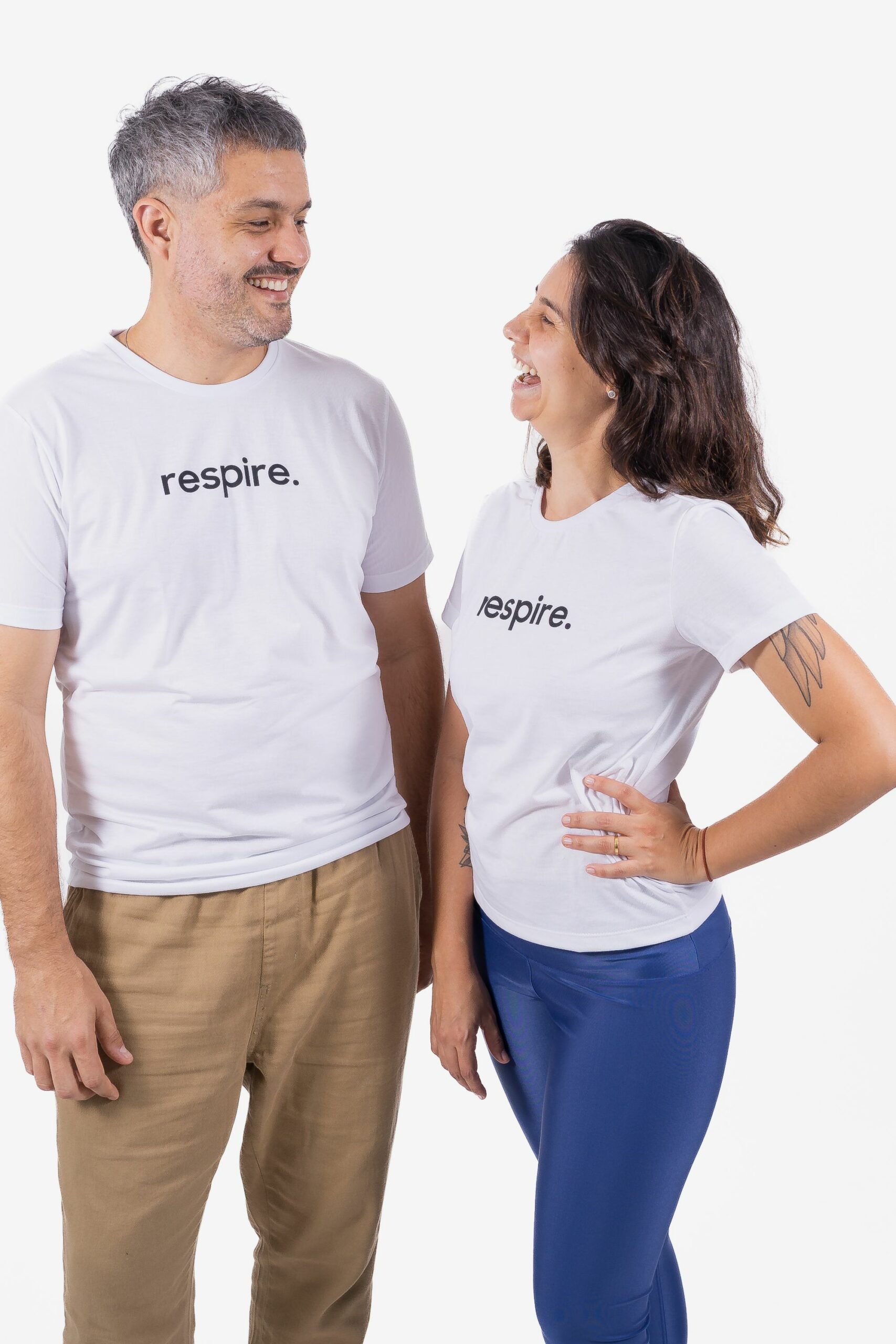 camiseta-respire-yogateria-02-scaled