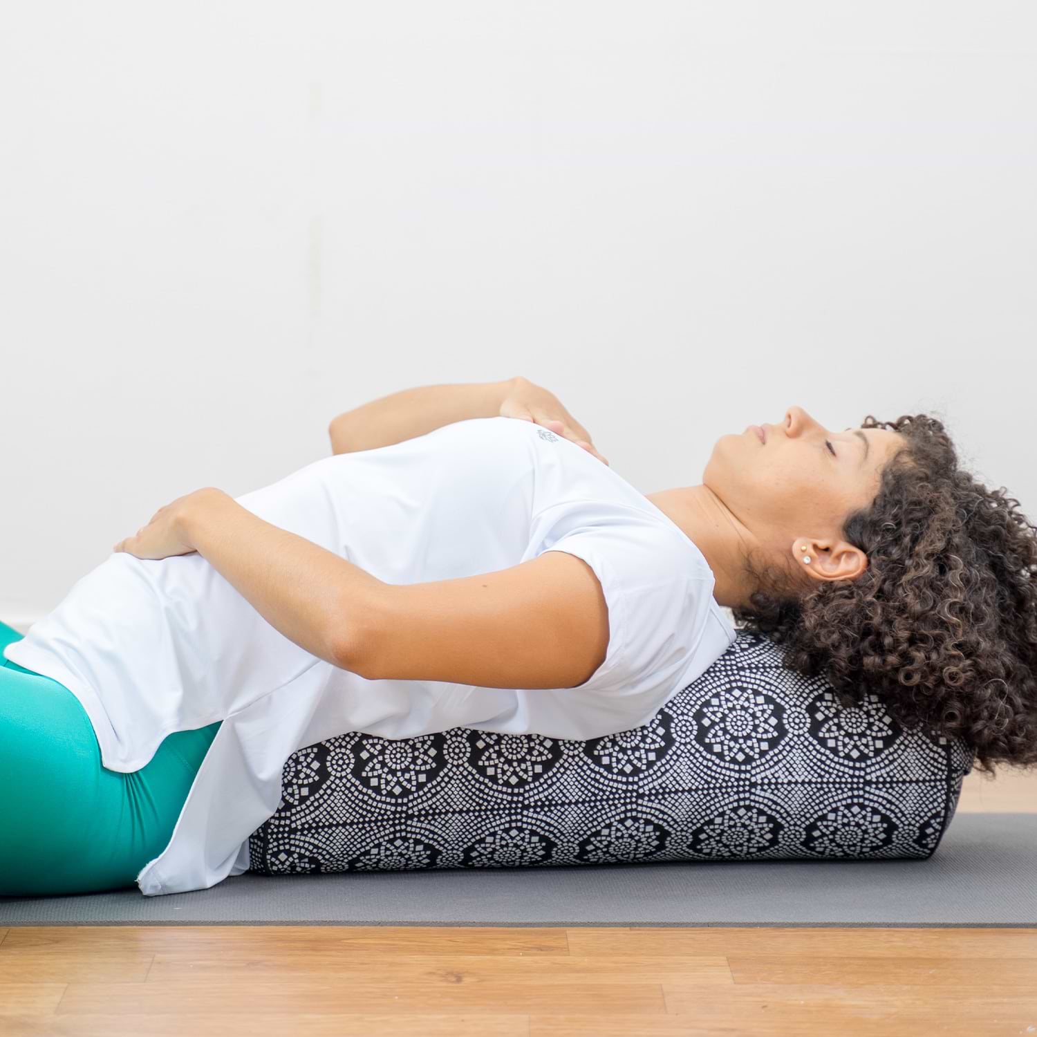 bolster-maharaja-yogateria-preto-4