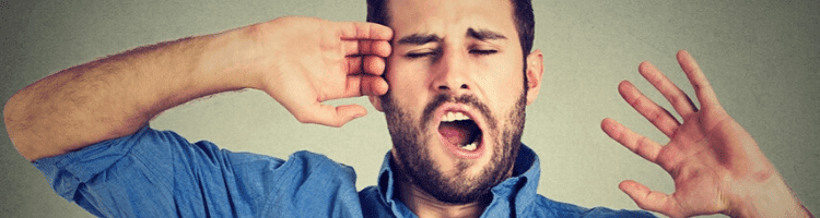 homem-cansado-bocejando