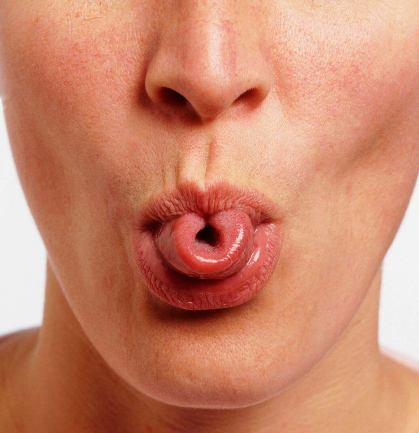 Sheetali-Pranayama-yogateria