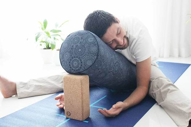 yoga-restaurativa-yogateria10