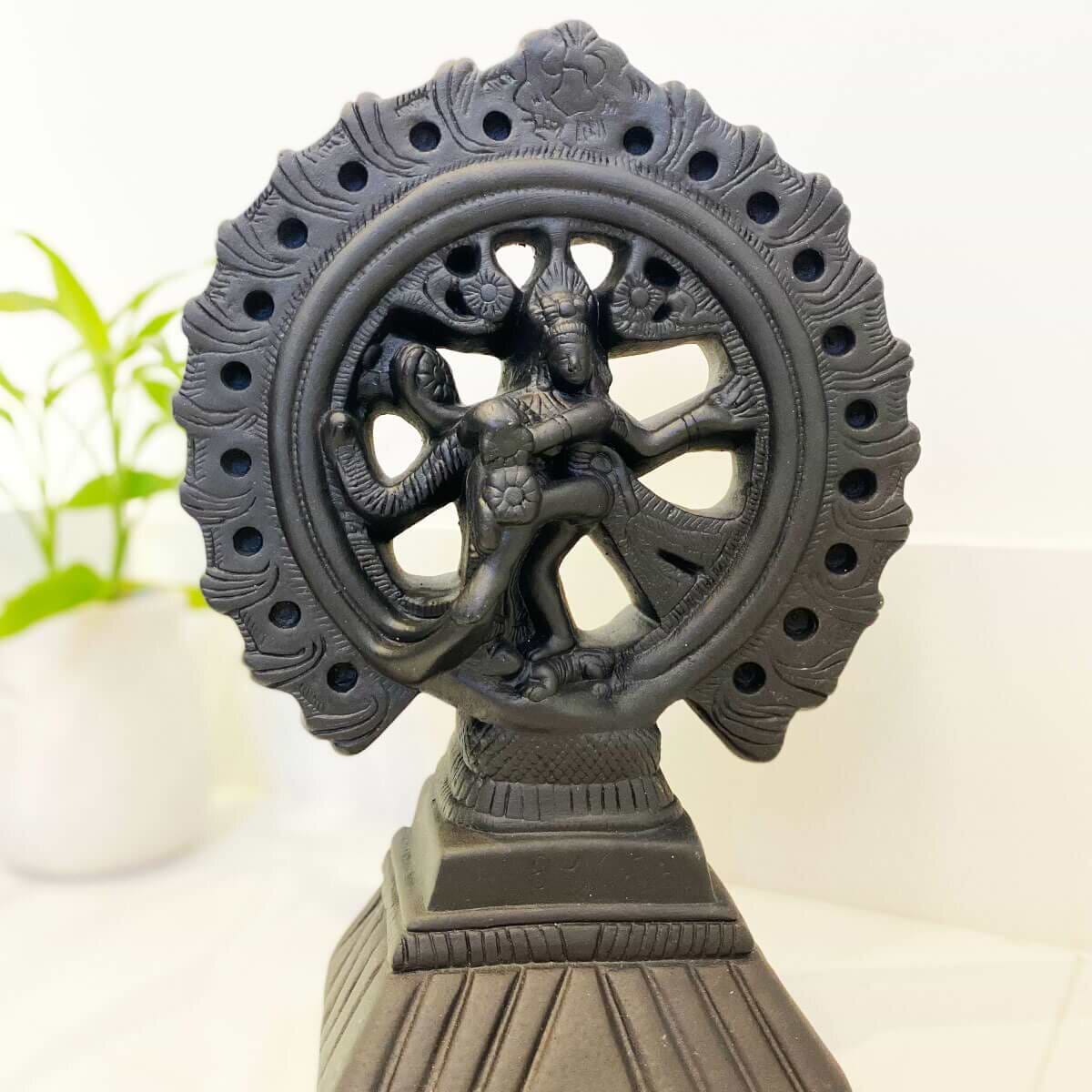 estatua-nataraja-yogateria-preta-3