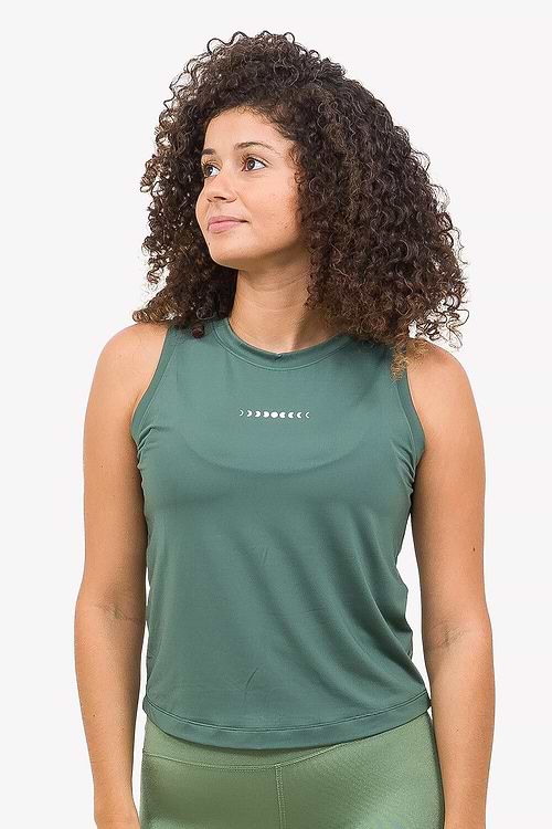 regata-yogateria-verde-lua-2-