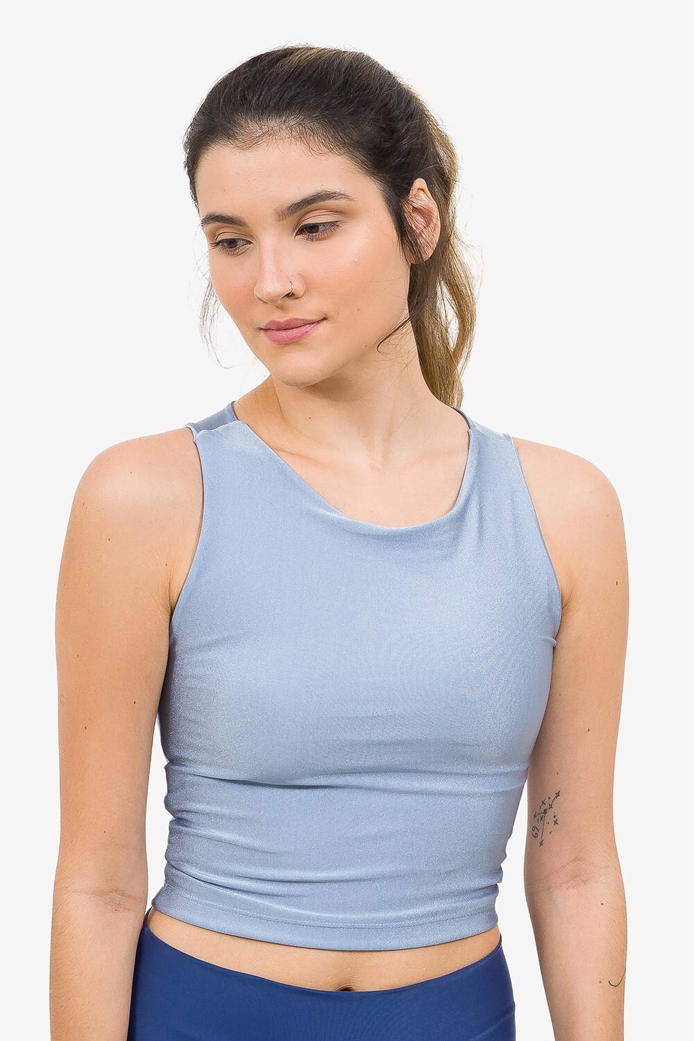 top-cropped-universe-shine-yogateria-azul-04