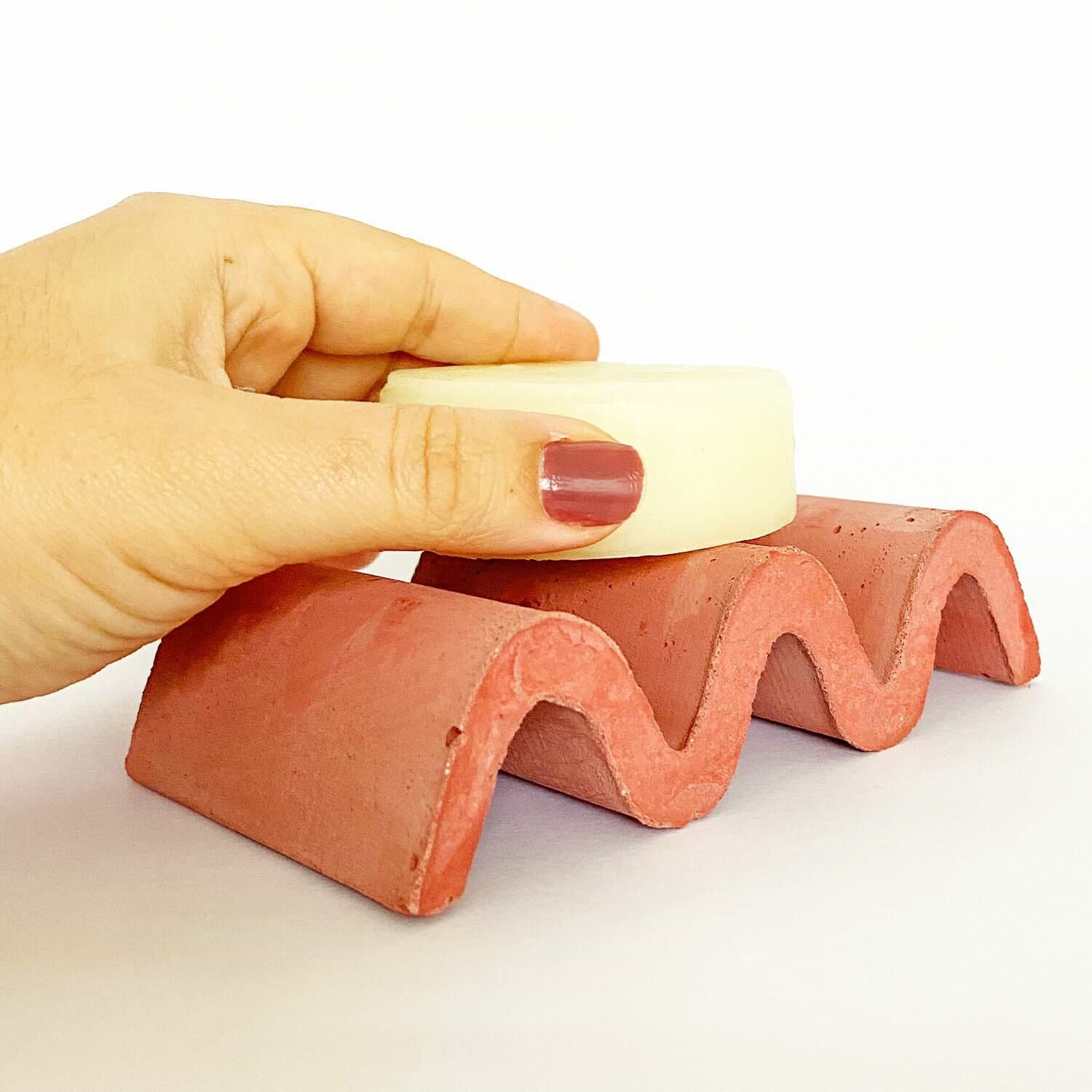 saboneteira-onda-yogateria-terracota-04