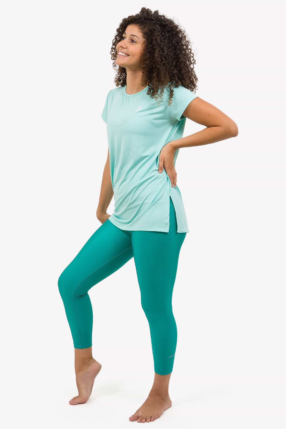 blusa-longa-yogateria-verdeagua-om-3