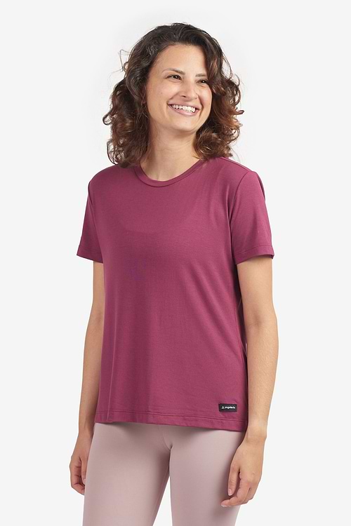 camiseta-comfort-tech-yogateria-fem--ameixa-06