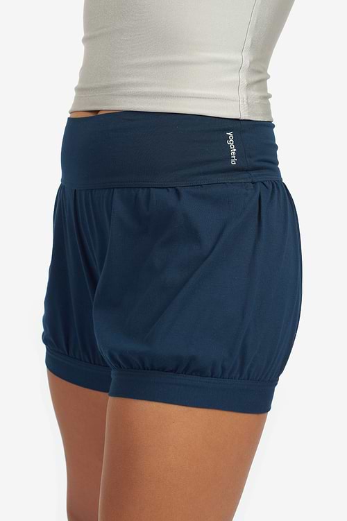 short-iyengar-yogateria-marinho-02