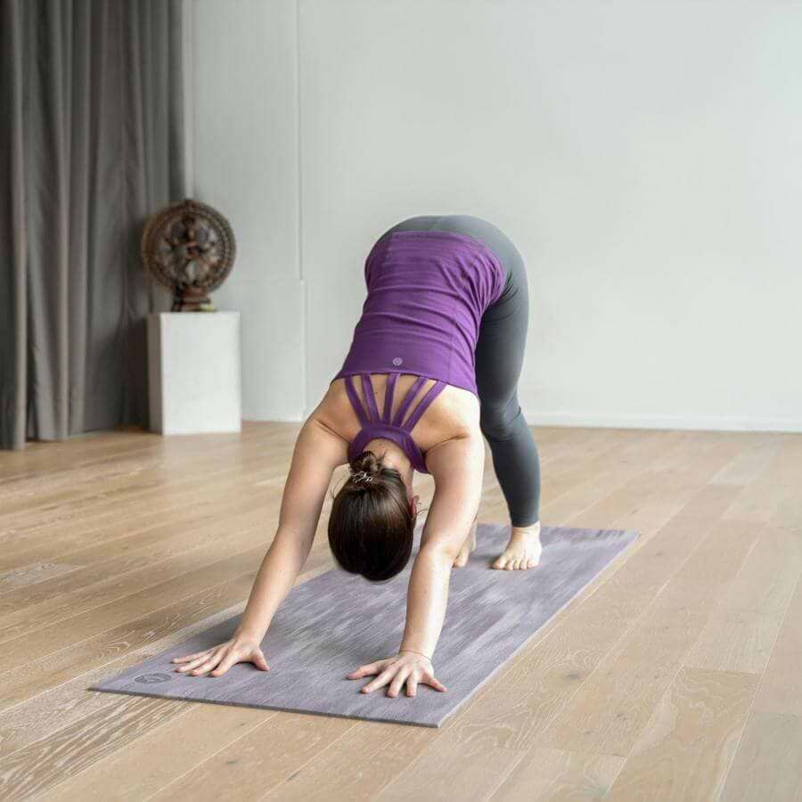 tapete-yoga-ganges-yogateria-blueberry-1