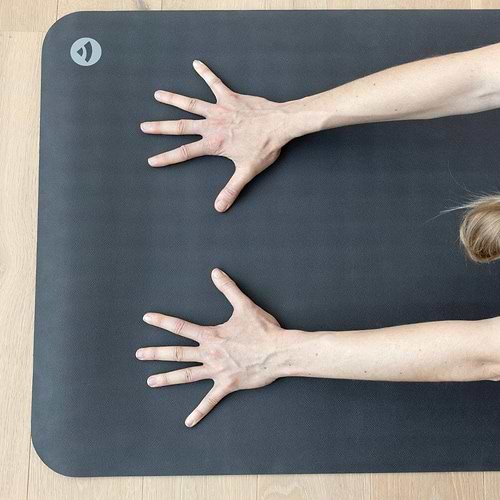 tapete-yogateria-ecopro-cinza1 tapete-yogateria-ecopro-cinza1