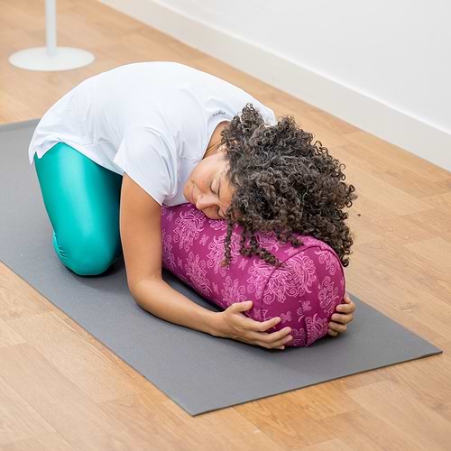 bolster-maharaja-yogateria-amora-3 bolster-maharaja-yogateria-amora-3