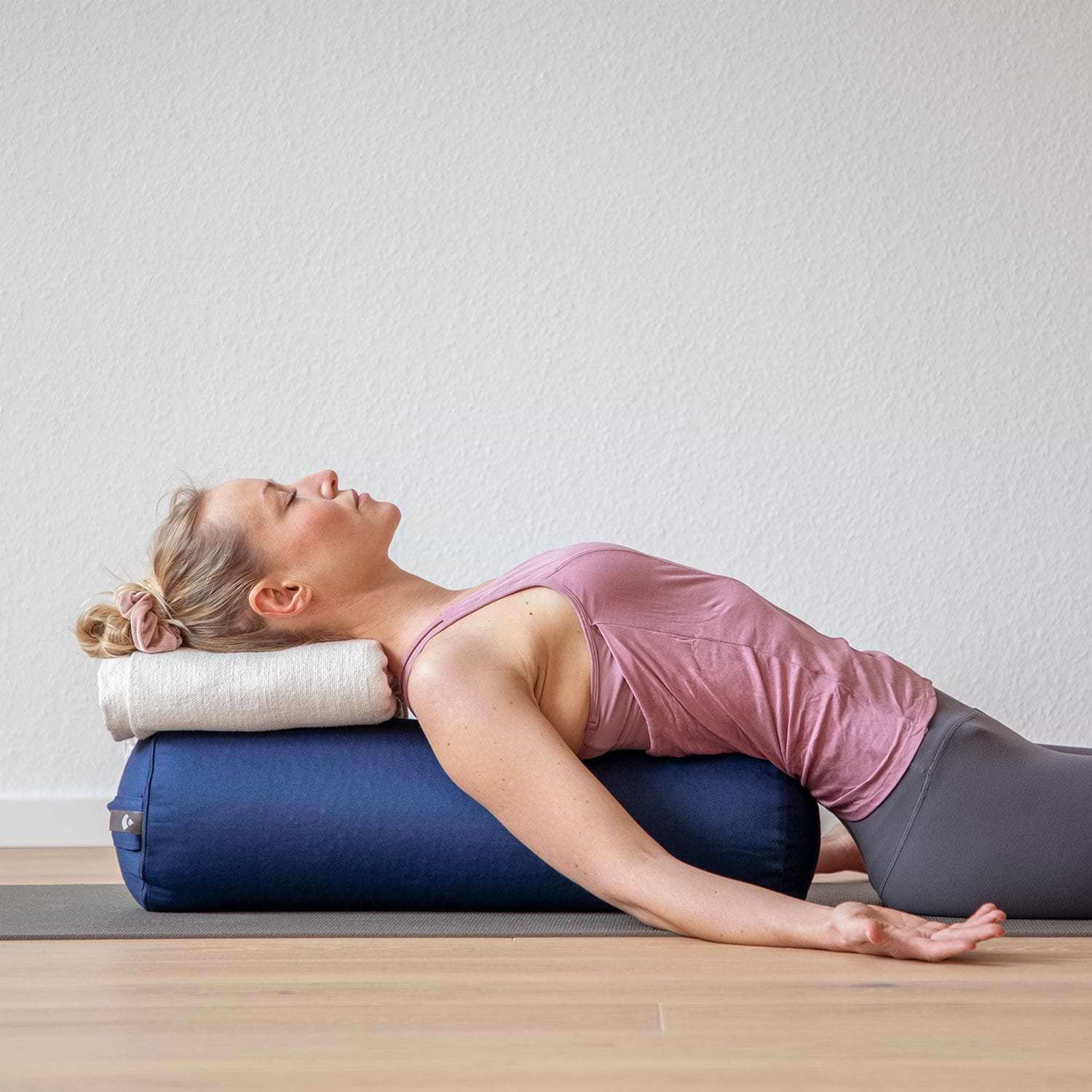 yoga bolster yogateria azul