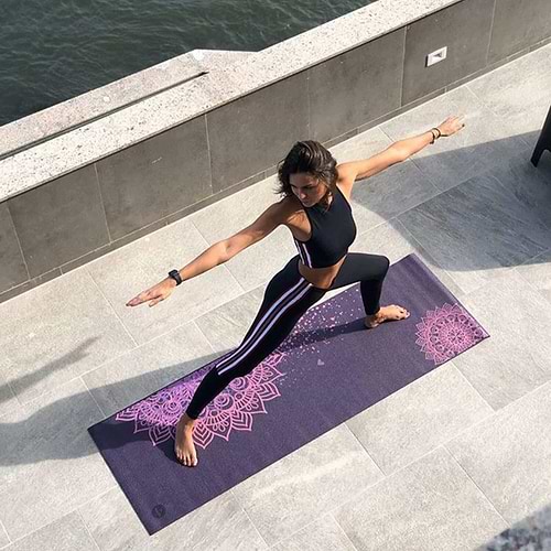 tapete-yoga-leela-mandaladesign-yogateria-ameixa-11 tapete-yoga-leela-mandaladesign-yogateria-ameixa-11