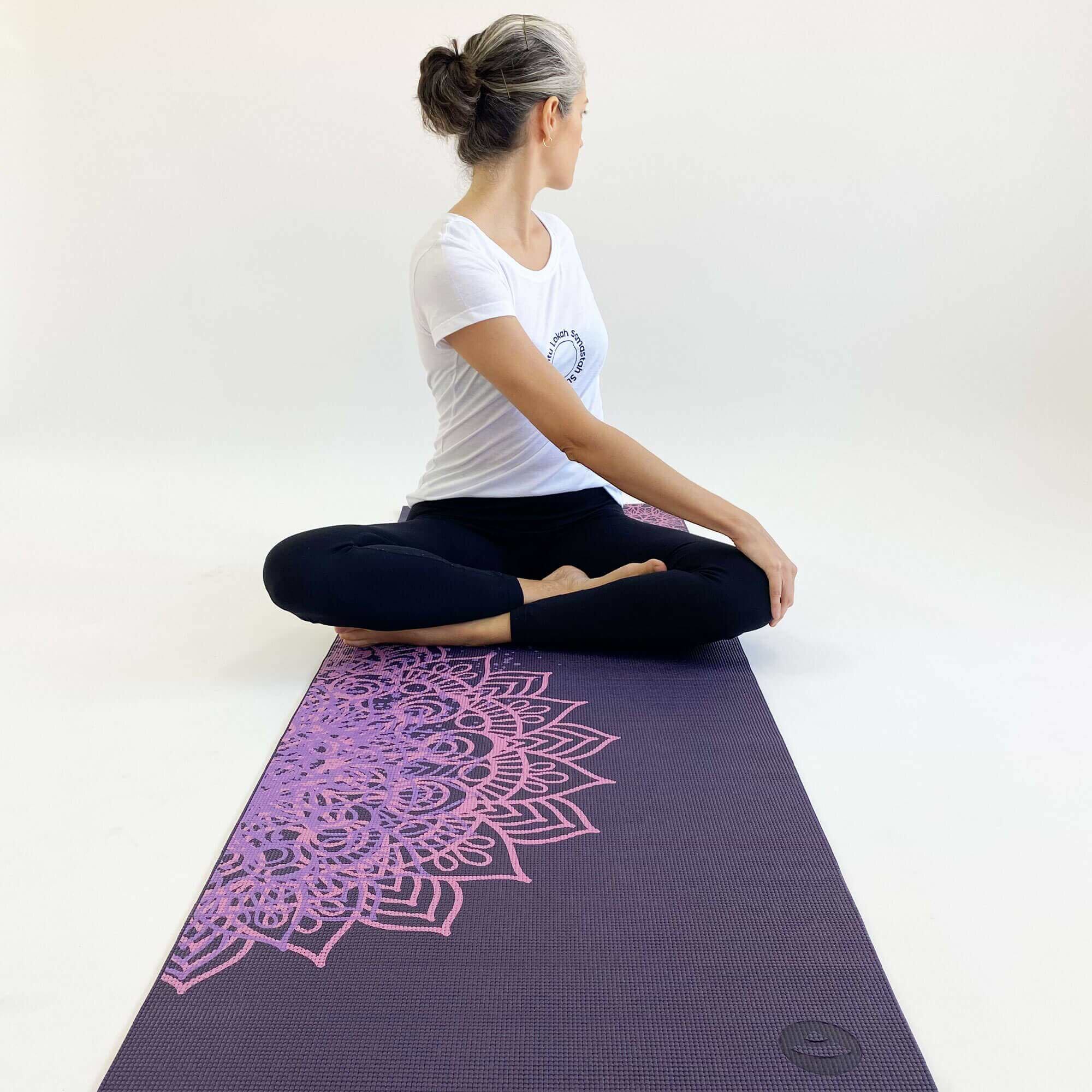 tapete-yoga-leela-mandaladesign-yogateria-ameixa-6