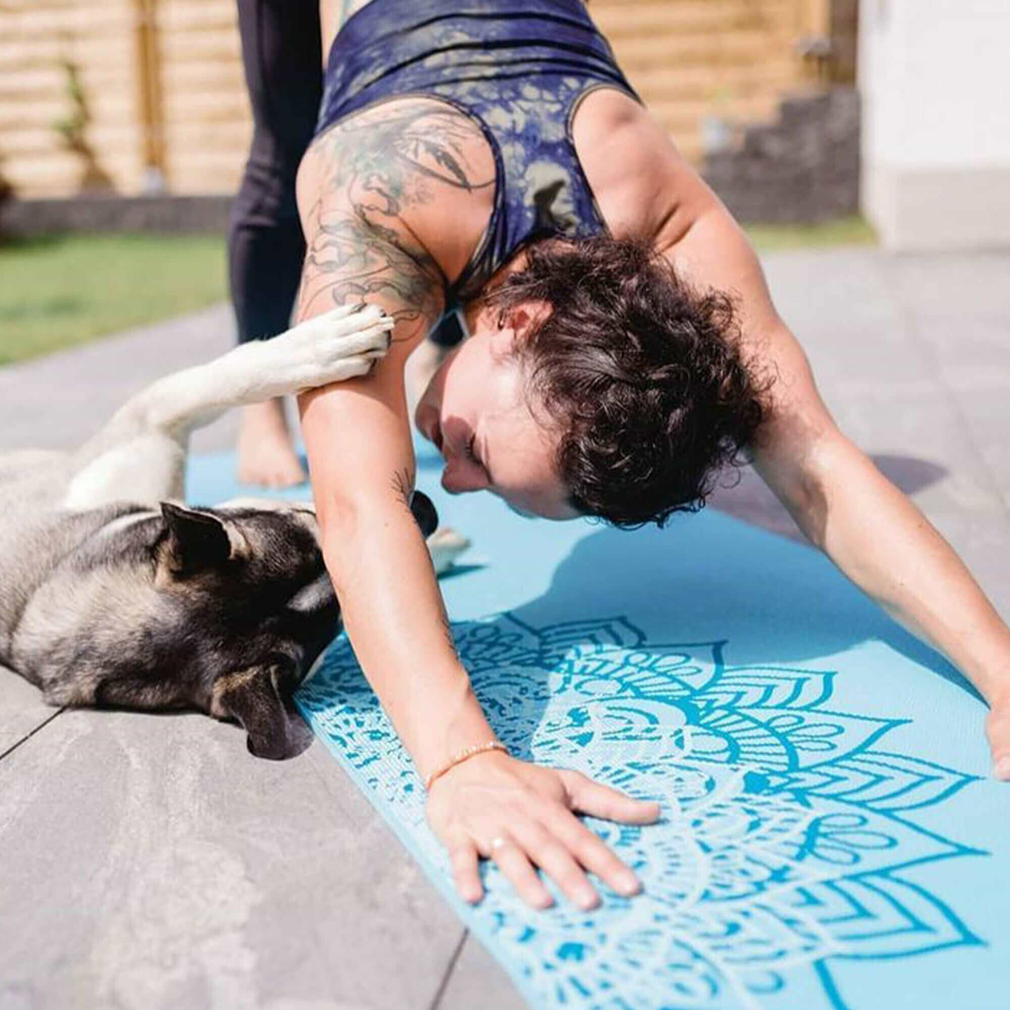 Tapete de yoga estampado Leela Mandala Design - 4.5mm PVC ecológico 18 tapete-yoga-leela-mandaladesign-yogateria-azul-15