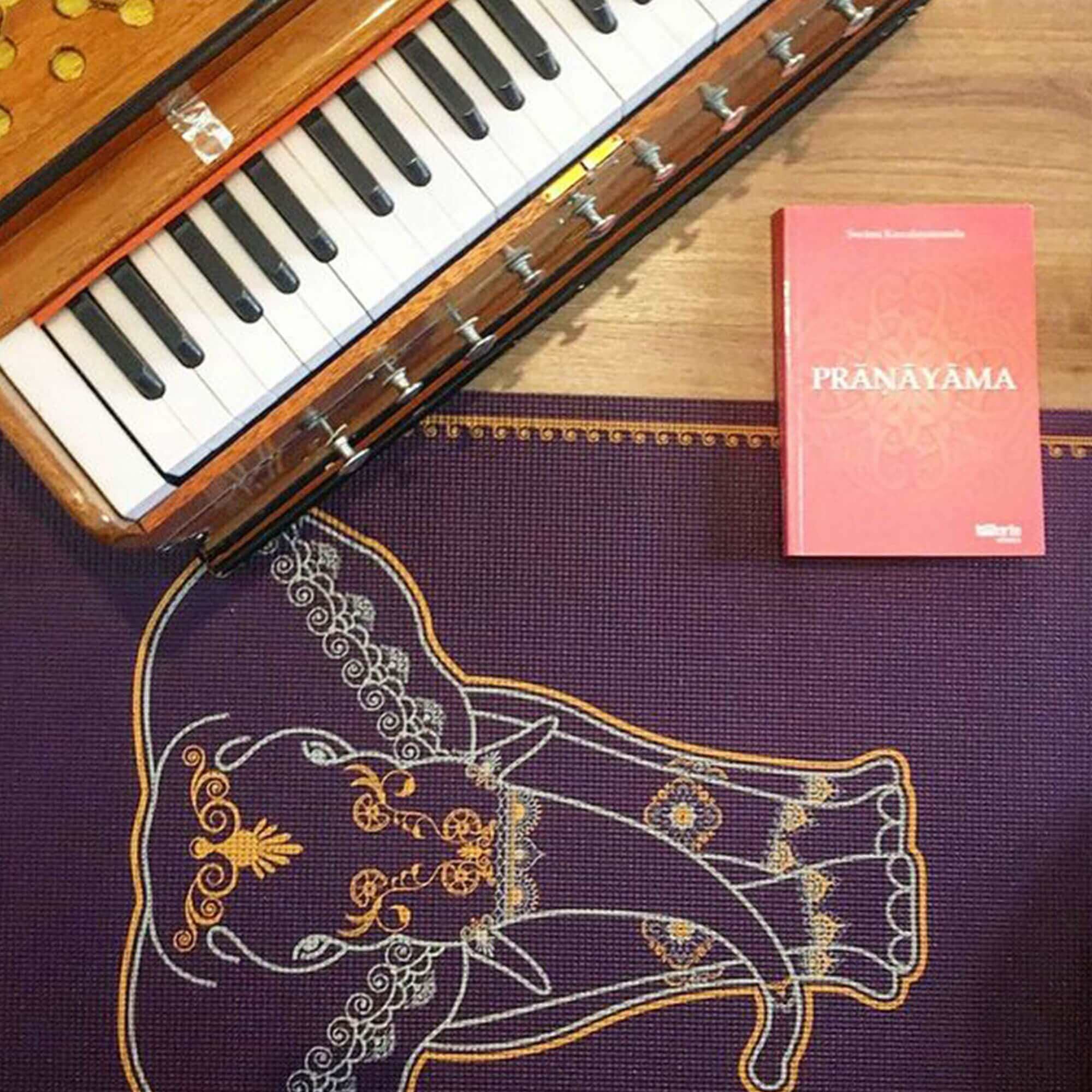 Tapete de yoga estampado Leela Elefante Indiano – 4.5mm PVC ecológico 26 tapete-yoga-elefante-yogateria-4