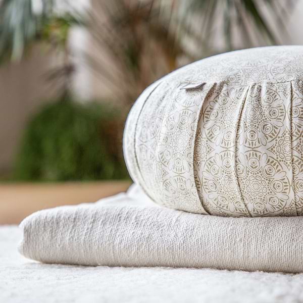 Meditação: As melhores posturas para meditar 5