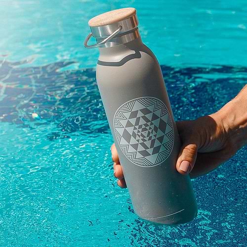 garrafa-cinza-yogateria-2 garrafa-cinza-yogateria-2