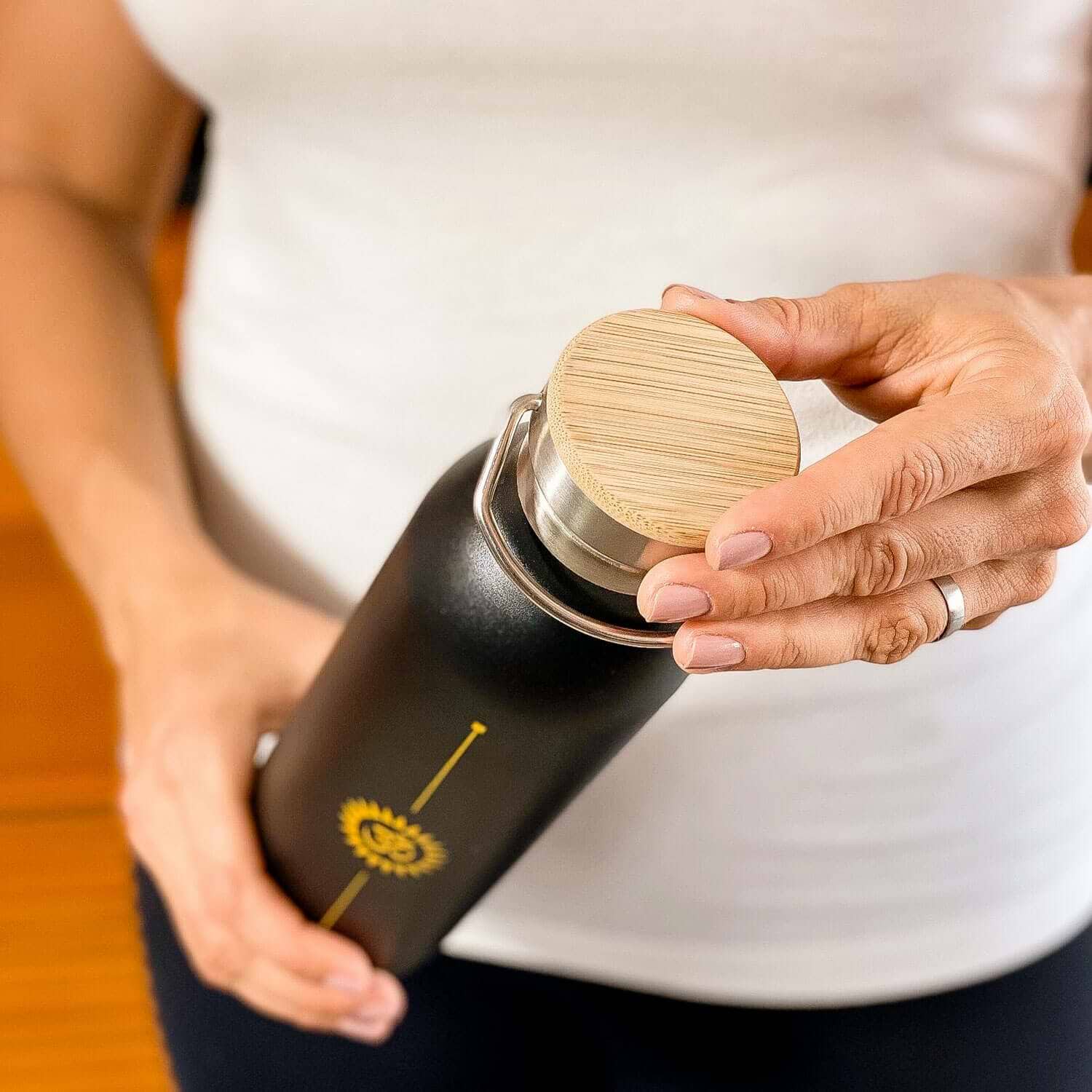 garrafa-preta-yogateria-2