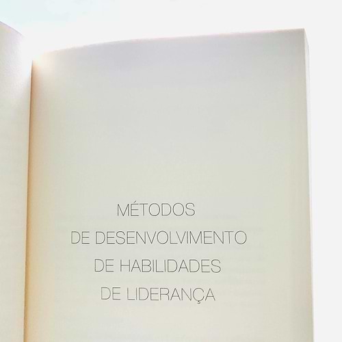 livro-mantras-gestao-yogateria-6 Livro - Mantras para Gestão