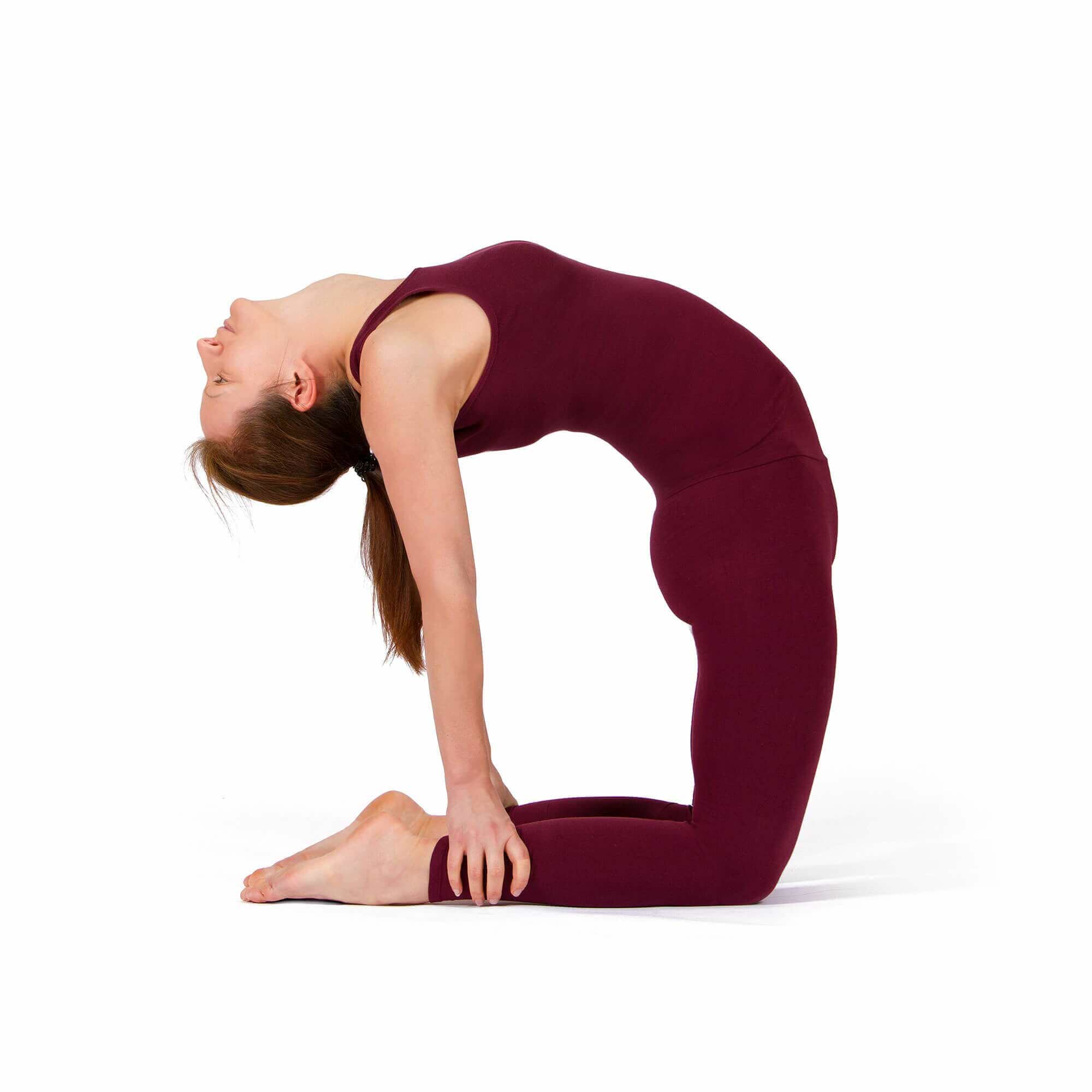 Backbend: Postura de Retroflexão no Yoga 14 postura-camelo-yogateria2