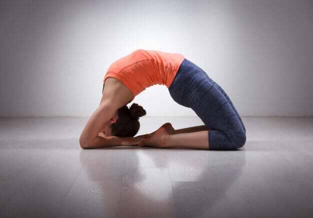 Backbend: Postura de Retroflexão no Yoga 15 Kapotasana-postura-pombo-yogateria