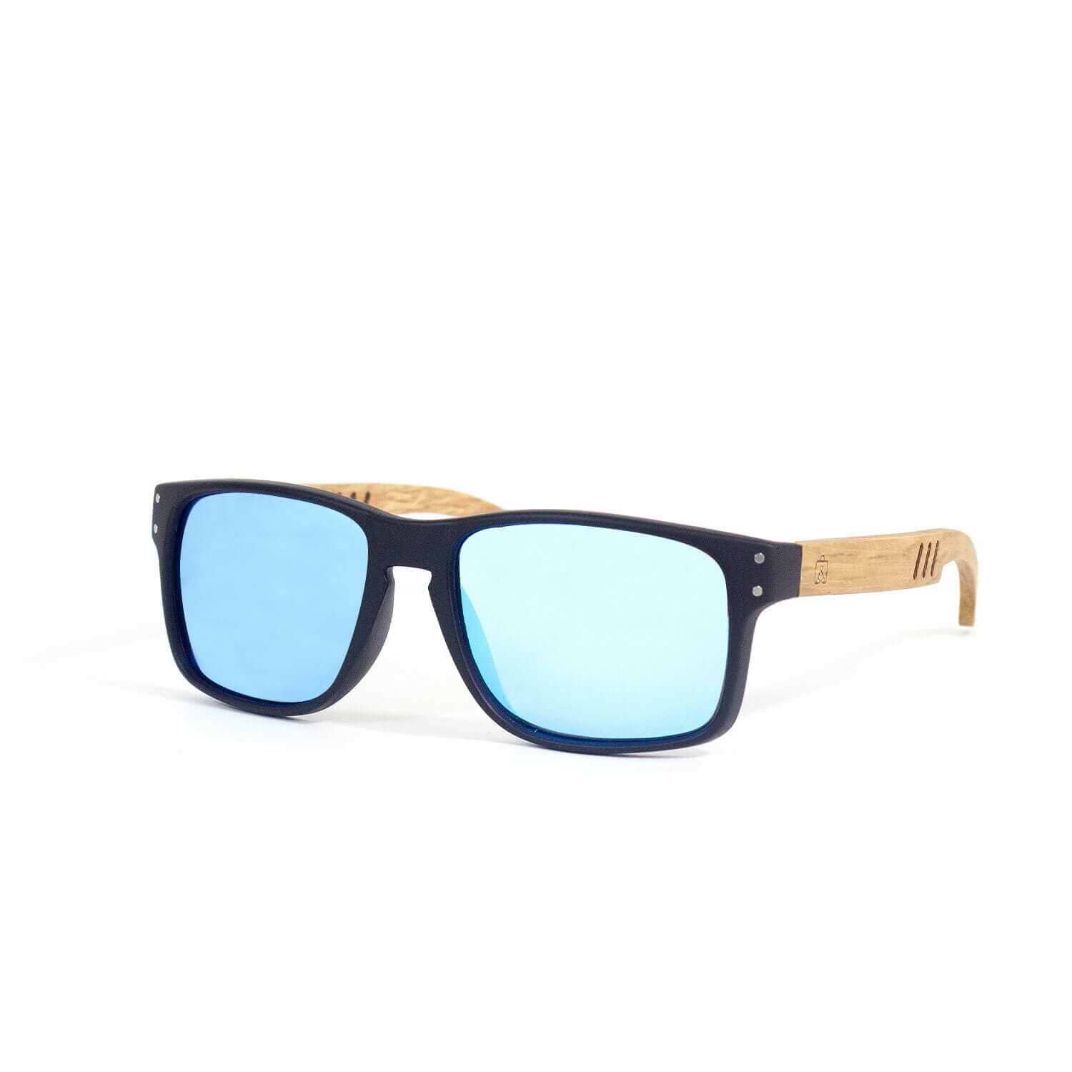 oculos-madeira-yogateria-floripa-1