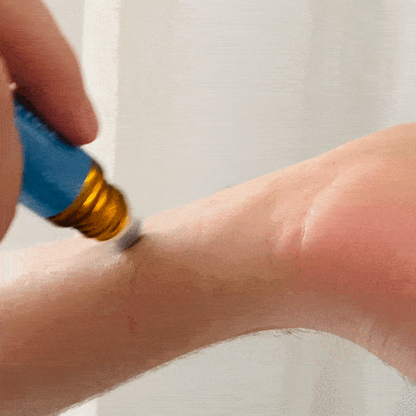 Blend de Óleos Essenciais Roll-on - Ayurveda Pitta 13 rollon-blend-yogateria