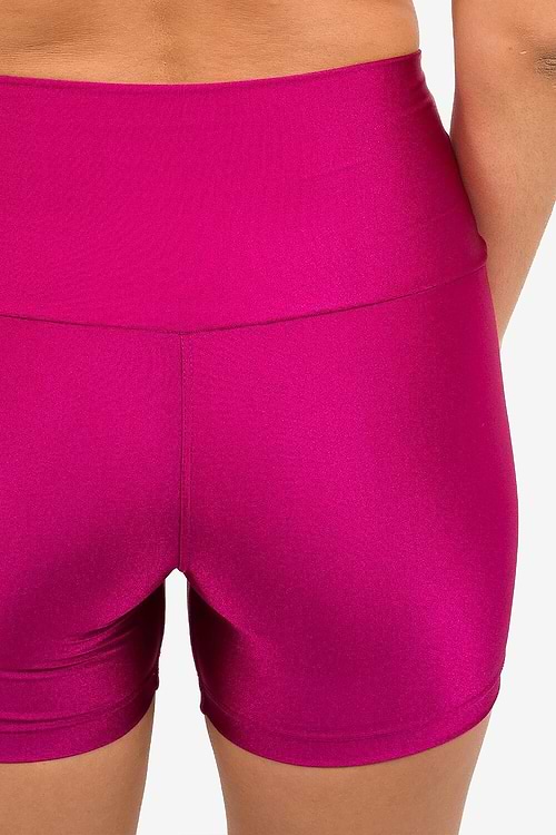 short-shine-yogateria-amora-06 short-shine-yogateria-amora-06