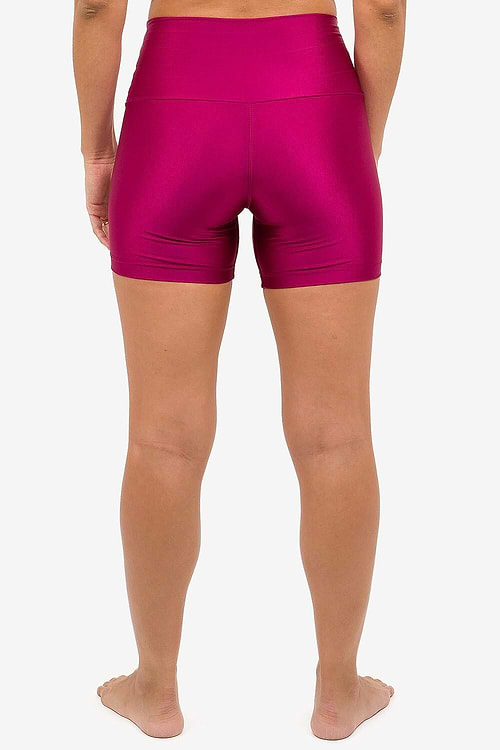 short-shine-yogateria-amora-07 short-shine-yogateria-amora-07
