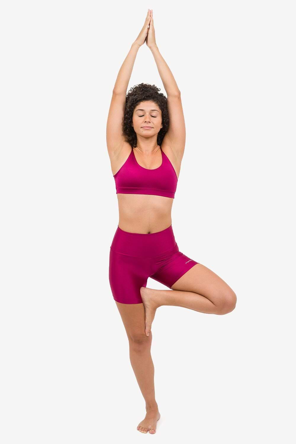 short-shine-yogateria-amora-08