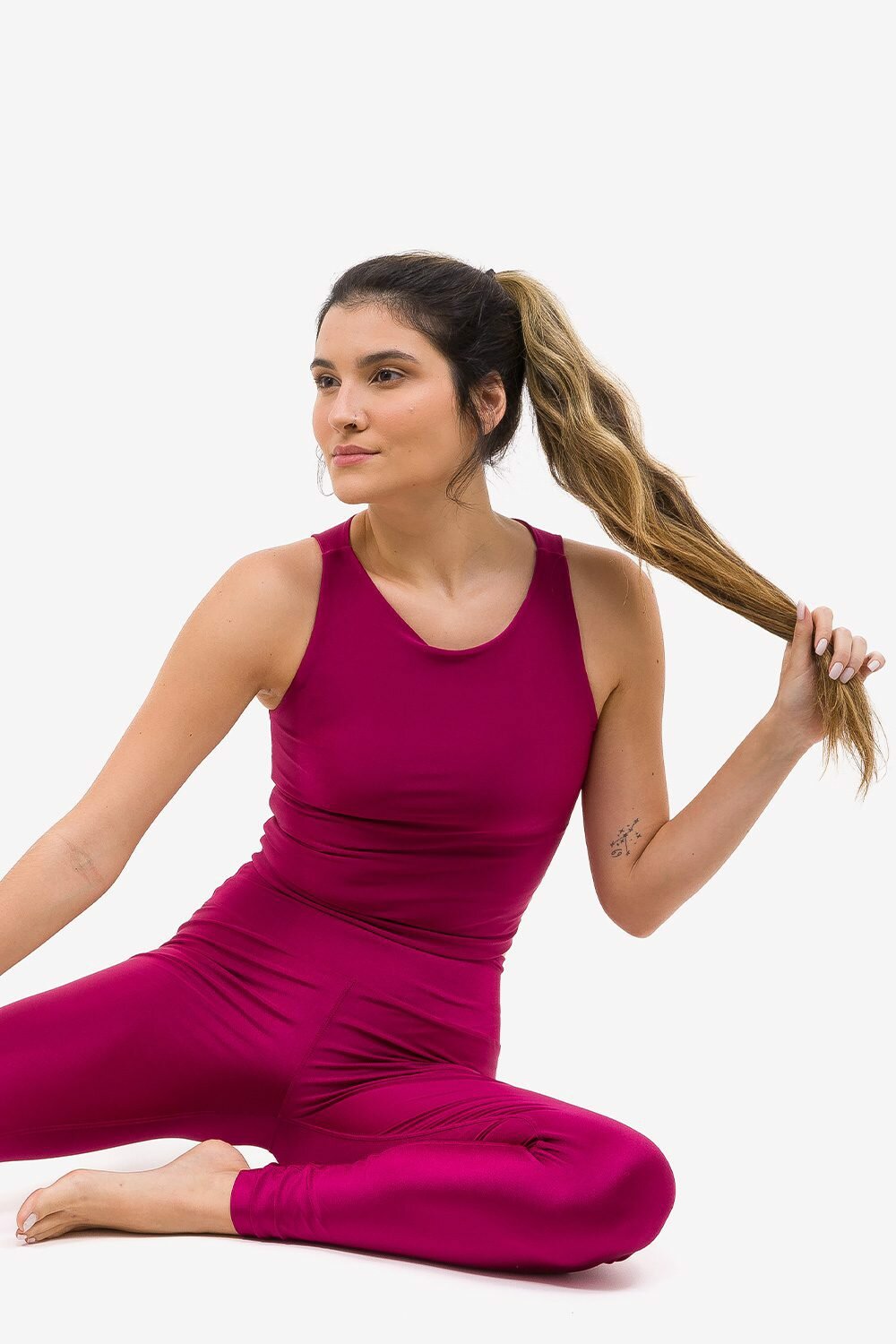 Top Cropped Universe - Shine 6 top-cropped-universe-shine-yogateria-amora-01