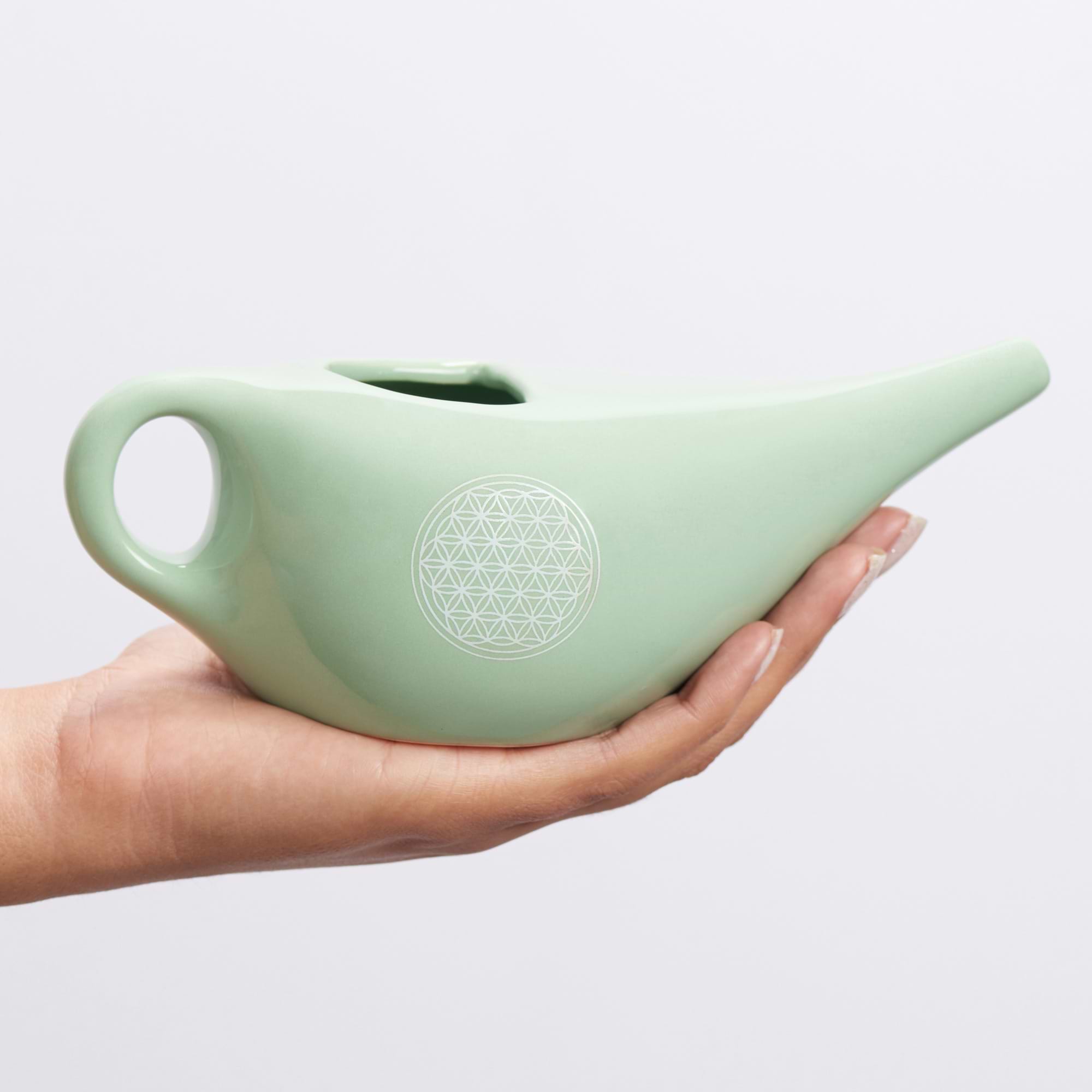 Higienizador Nasal - Neti Pot 1 netipot-lota-yogateria-verde-4
