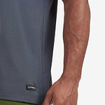 camiseta-comfort-tech-yogateria-tshirt-grafite-02