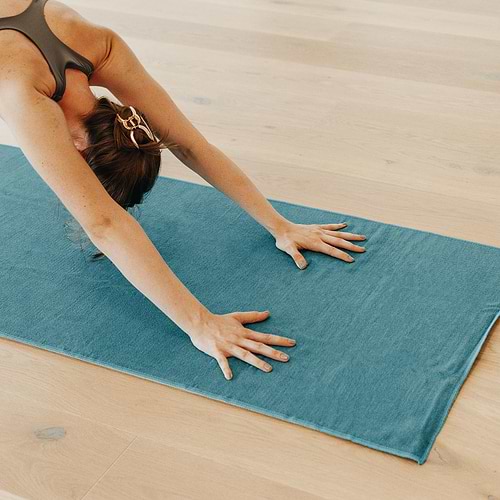 toalha-absorvente-yoga-esmeralda-yogateria5 Toalha de Yoga Absorvente