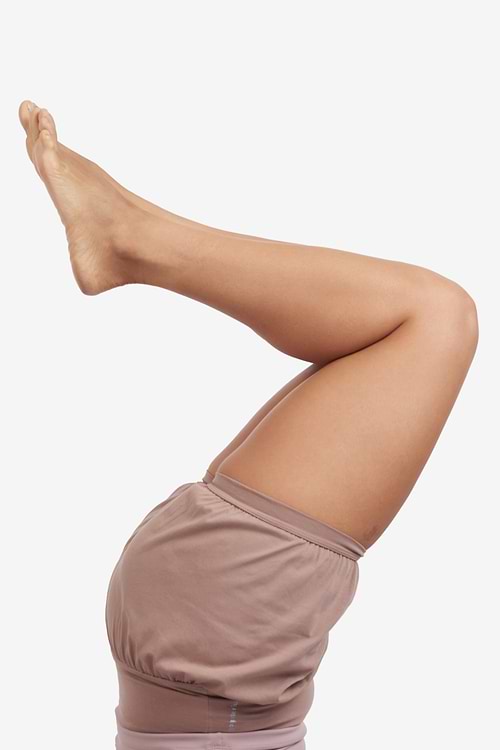 short-iyengar-yogateria-06-nude short-iyengar-yogateria-06-nude