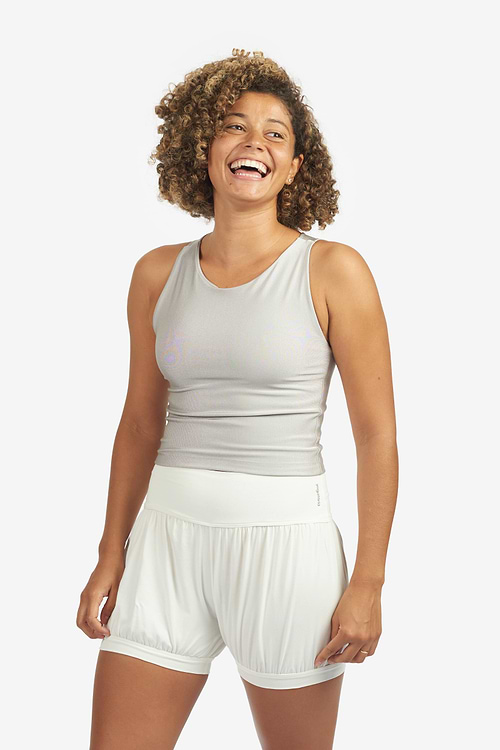 short-iyengar-yogateria-offwhite-03 short-iyengar-yogateria-offwhite-03