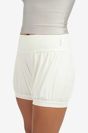 short-iyengar-yogateria-offwhite-04