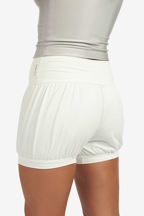 short-iyengar-yogateria-offwhite-05 short-iyengar-yogateria-offwhite-05
