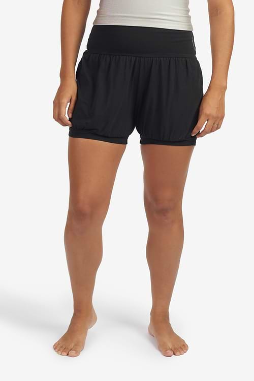 short-iyengar-yogateria-preto-01 short-iyengar-yogateria-preto-01
