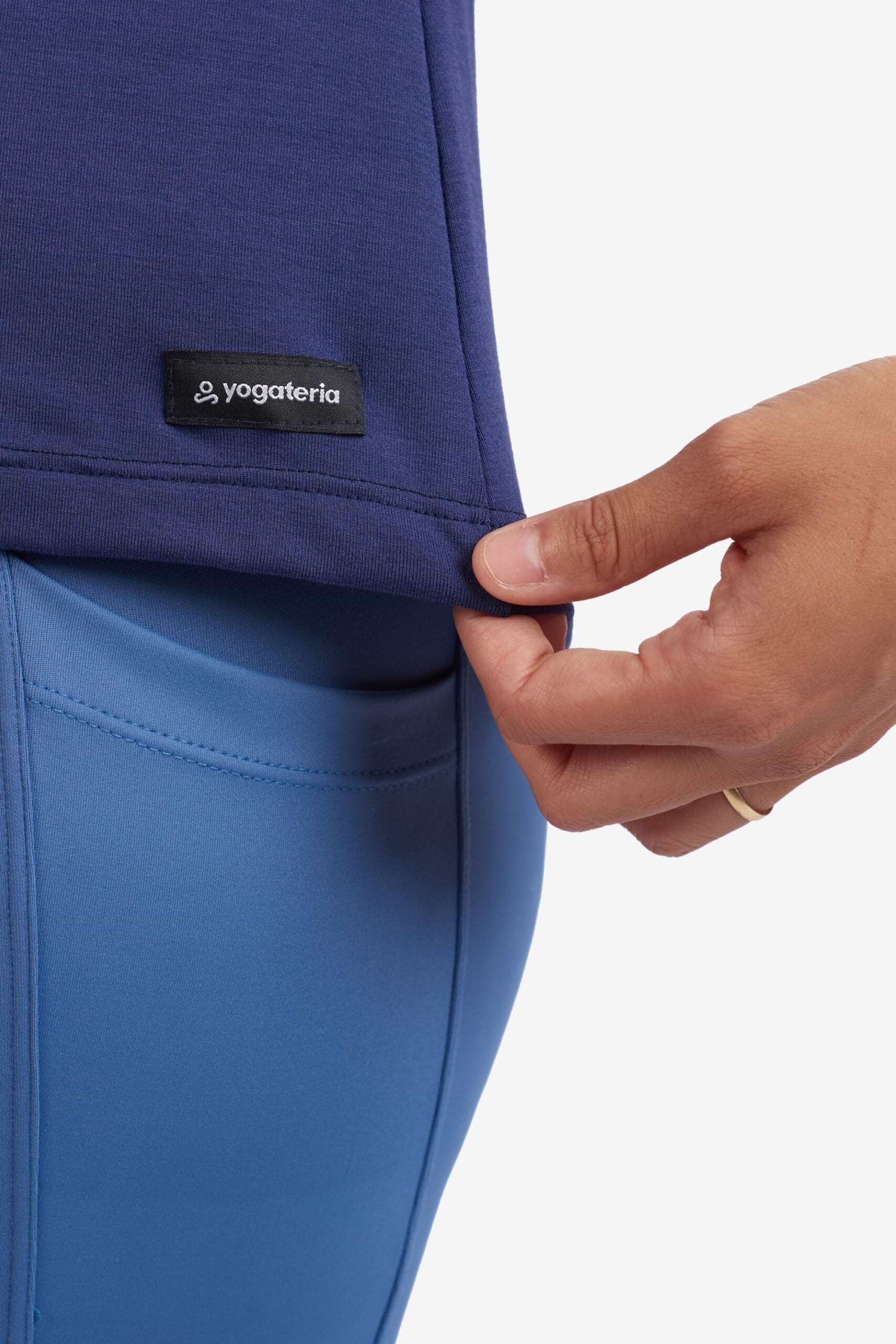 camiseta-tech-yogateria-azul-fem-06