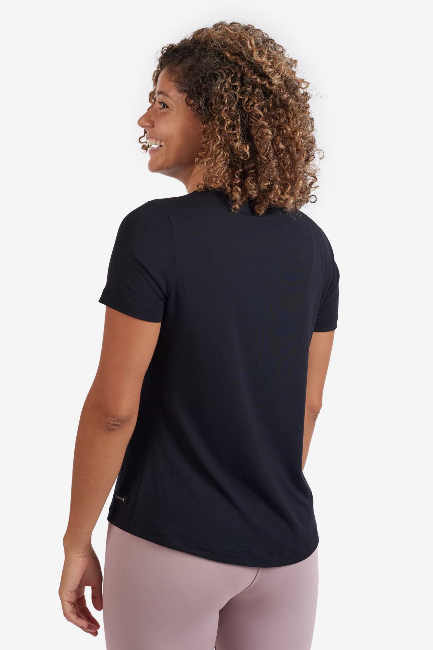 Camiseta Feminina Tech Comfort — imagem 4
