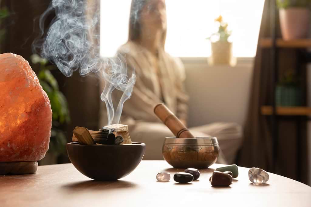como-usar-incenso-yogateria2