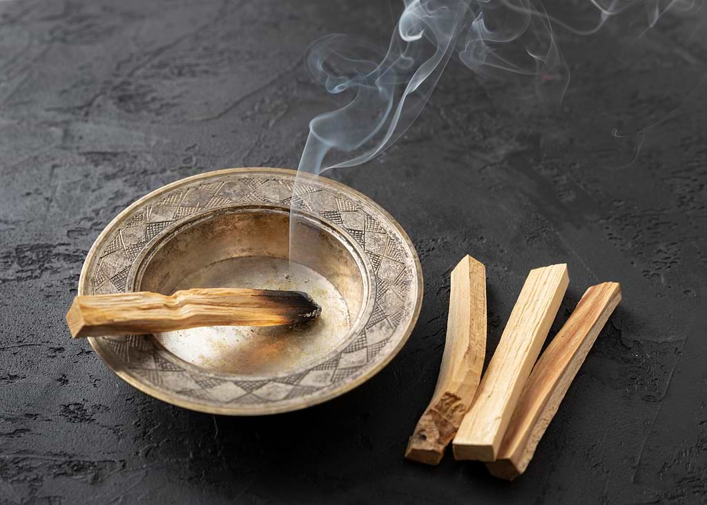 como-usar-incenso-yogateria5