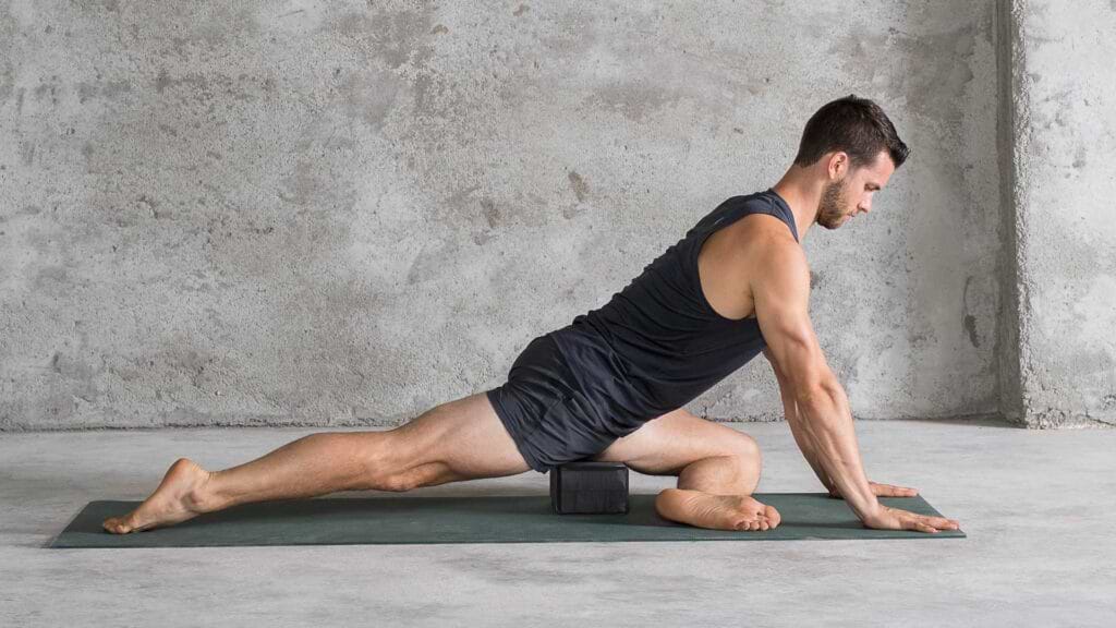 yin-yoga-yogateria12