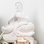 Estátua-Buddha-Oração---Namaskara-Mudra---branco-04-2