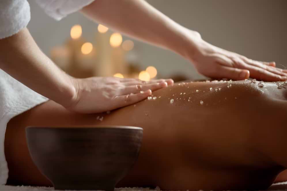 Dores nas articulações: o que fazer? 11 dor-nas-articulacoes-yogateria7